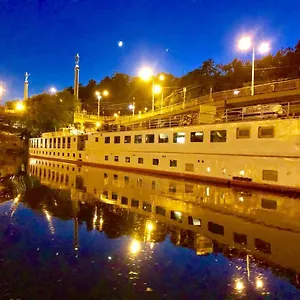 Florentina Boat Прага